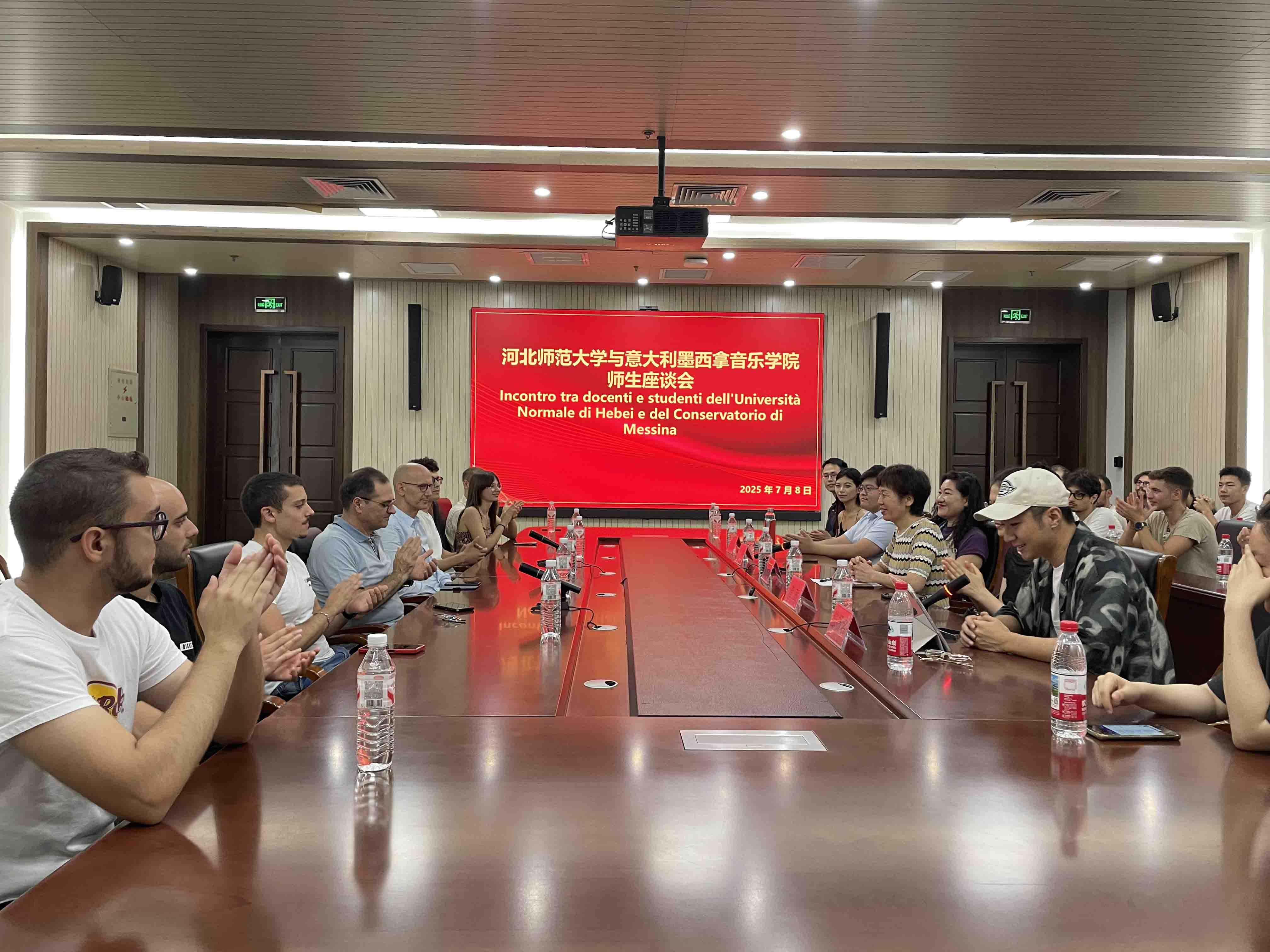 墨西拿金沙9001cc 以诚为本座谈会0.jpg